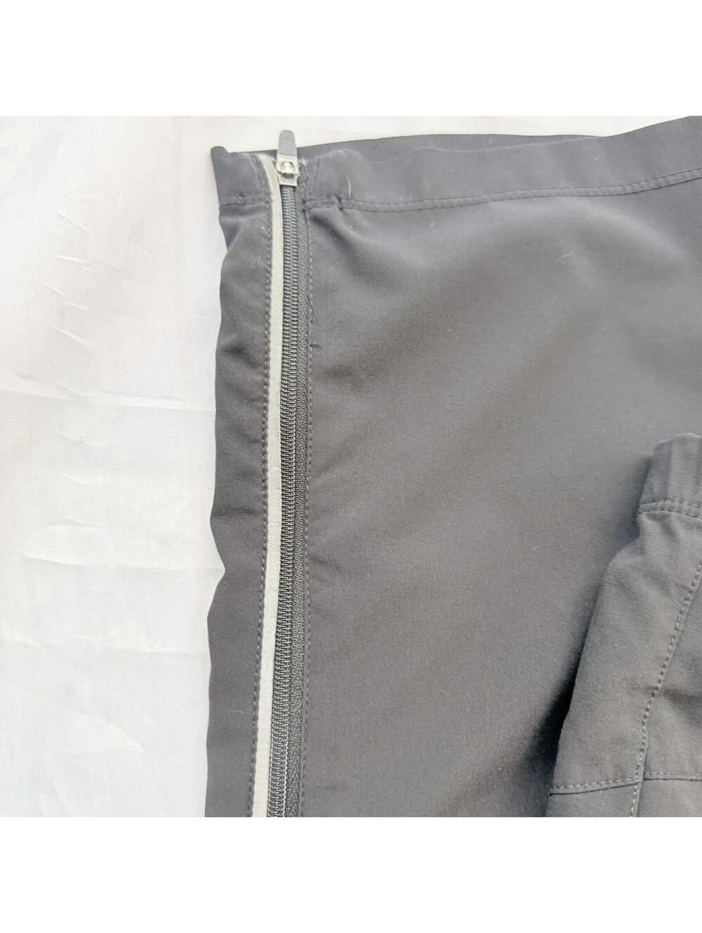 The North Face Windbreaker Pants Men’s Medium Black Ankle Zip Hiking Running